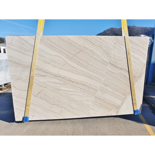ARIA/WHITE QUARTZITE