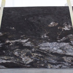 BLACK COSMIC  3 cm