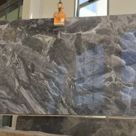 BRECCIA SUPREMA  2 cm