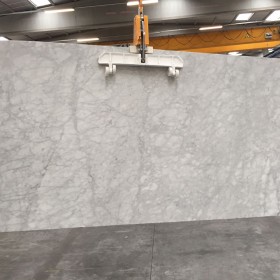 BIANCO CARRARA EXTRA - POLISHED   2 cm