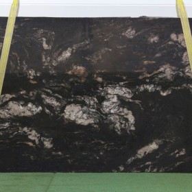BLACK COSMIC  3 cm