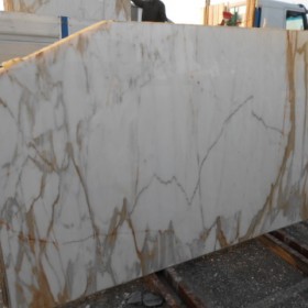 CALACATTA ORO POLISHED NET BACK/LUCIDO CON RETE  2 cm