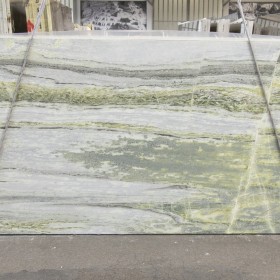 IRISH GREEN  2 cm