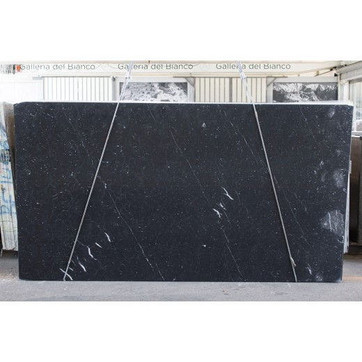 NERO MARQUINA