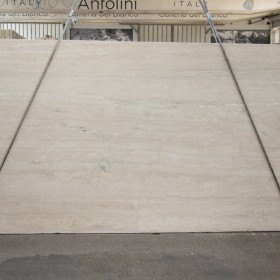 TRAVERTINO CLASSICO LIGHT 