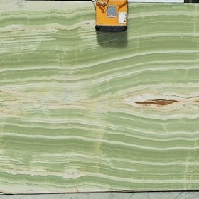 NEW GREEN JADE ONYX  2 cm