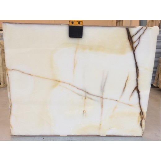 WHITE ONYX GOLD VEIN