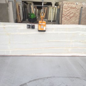 WHITE ONYX  2 cm