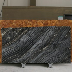KENYA BLACK  2 cm